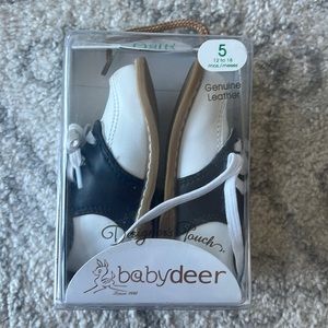 Baby Deer leather saddle shoes size 5